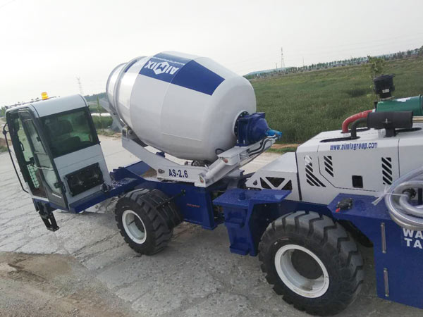 2.6 cubic meter self loading mixer