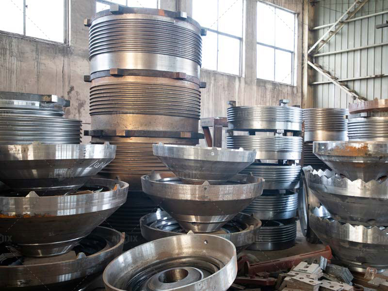 Adjusting ring and crushing wall