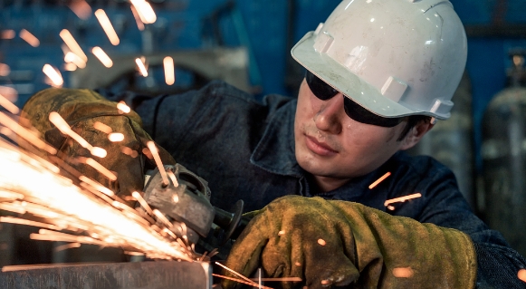 Aimix carefully working staff