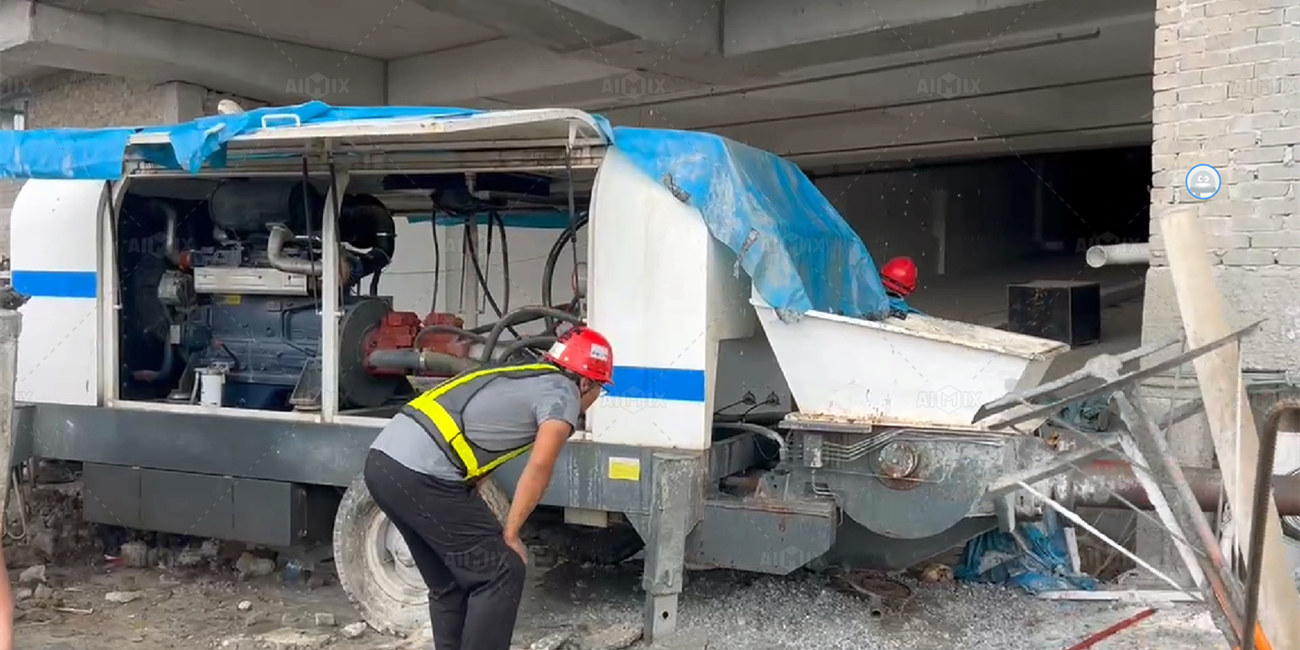 Aimix Engineer Check the Trailer Concrete Pump onsite in Malaysia