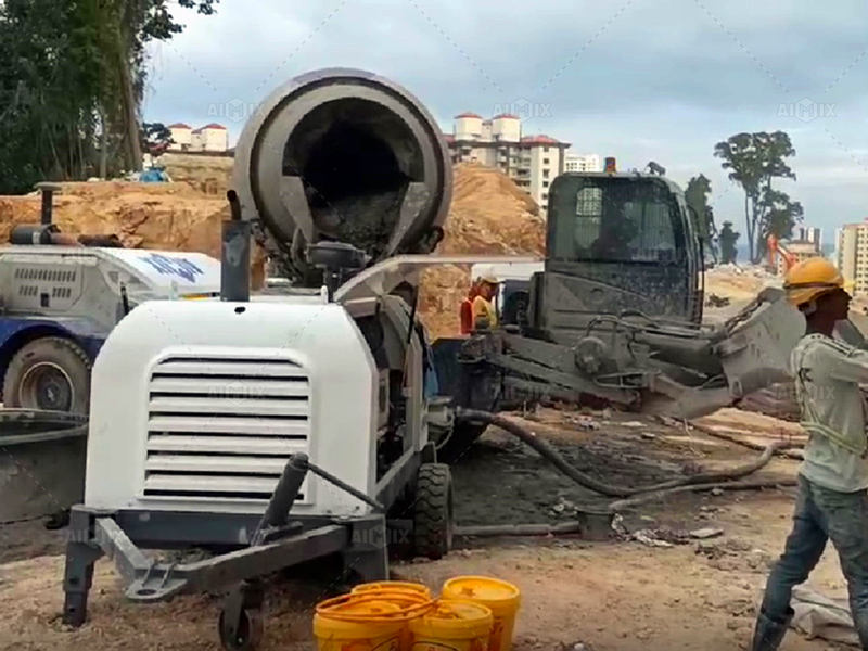 Aimix mortar spaying concrete pump working onsite in Malaysia