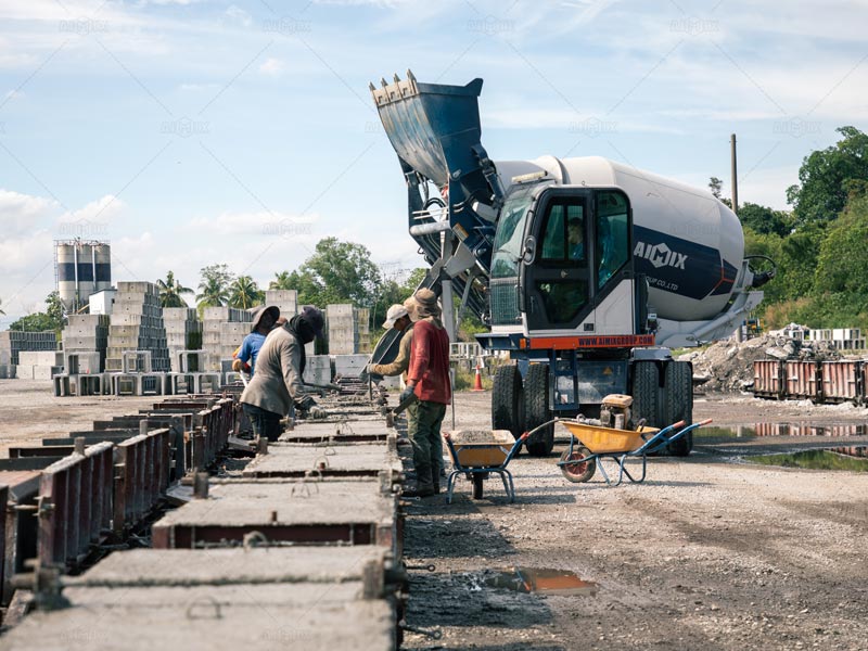 Aimix Self Loading Concrete Mixer for Onsite Precast Concrete Production