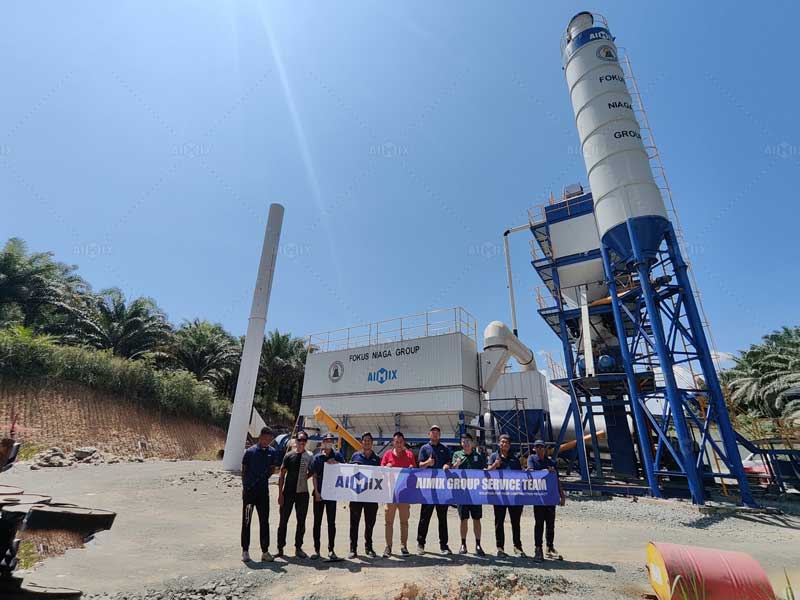 AIMIX service team and customer in Malaysia