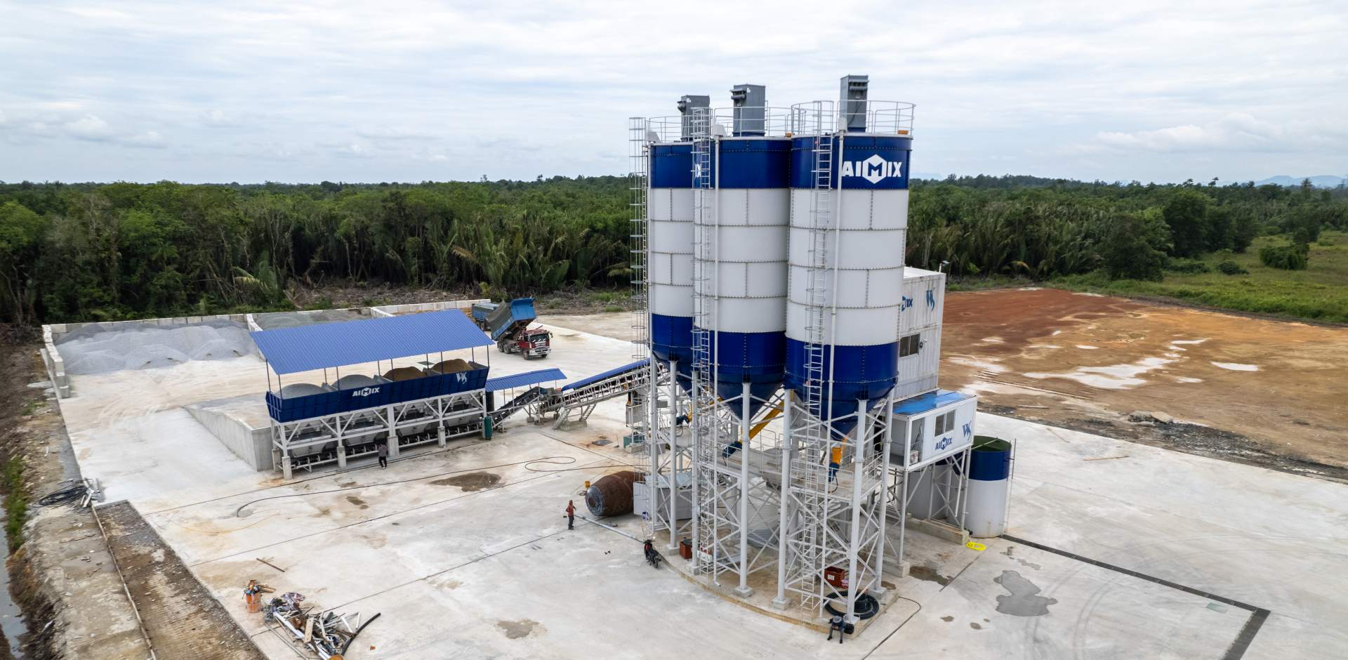AJ180 concrete mixing plant in Malaysia
