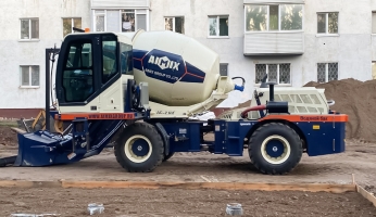 AS-2.6 self-loading concrete mixer working in Russia