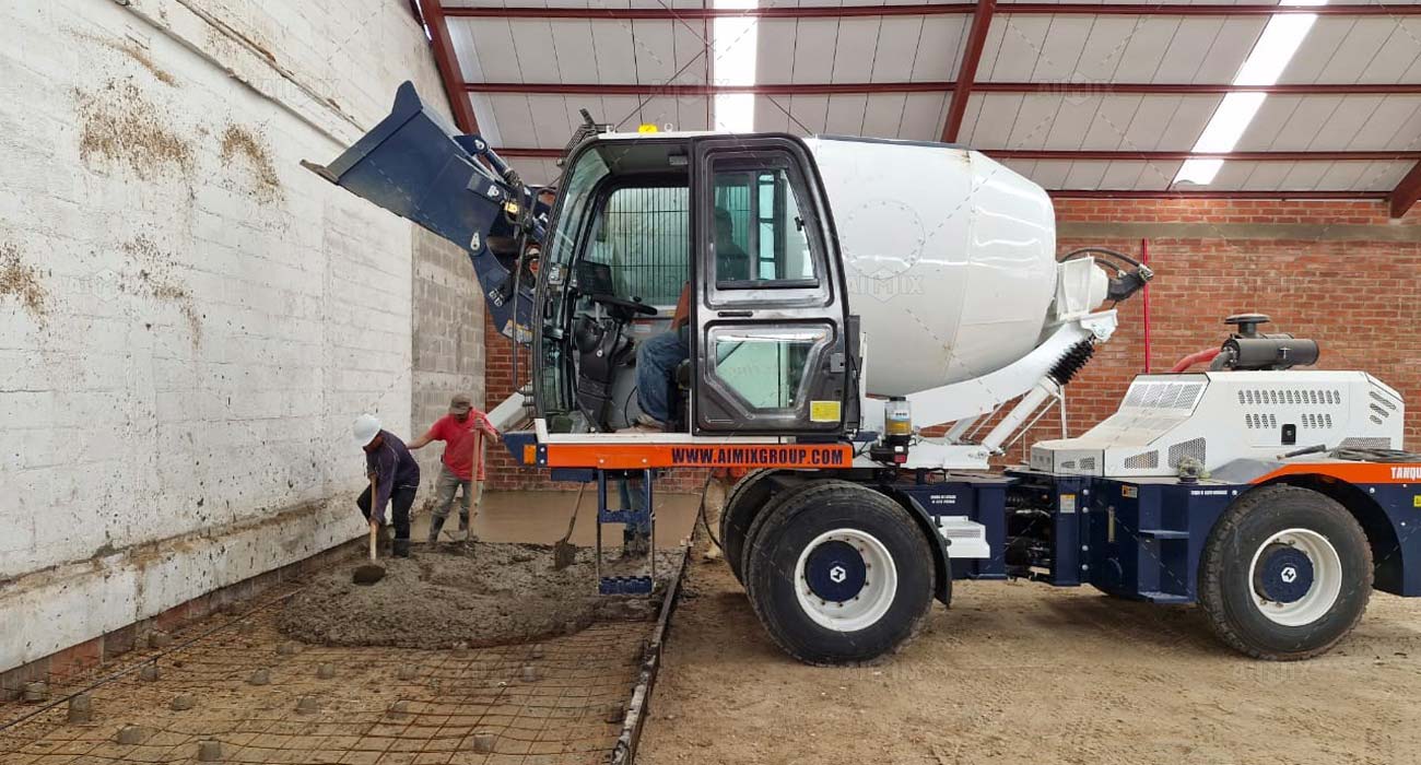 AS-3.5 self-loading concrete mixer in Guatemala