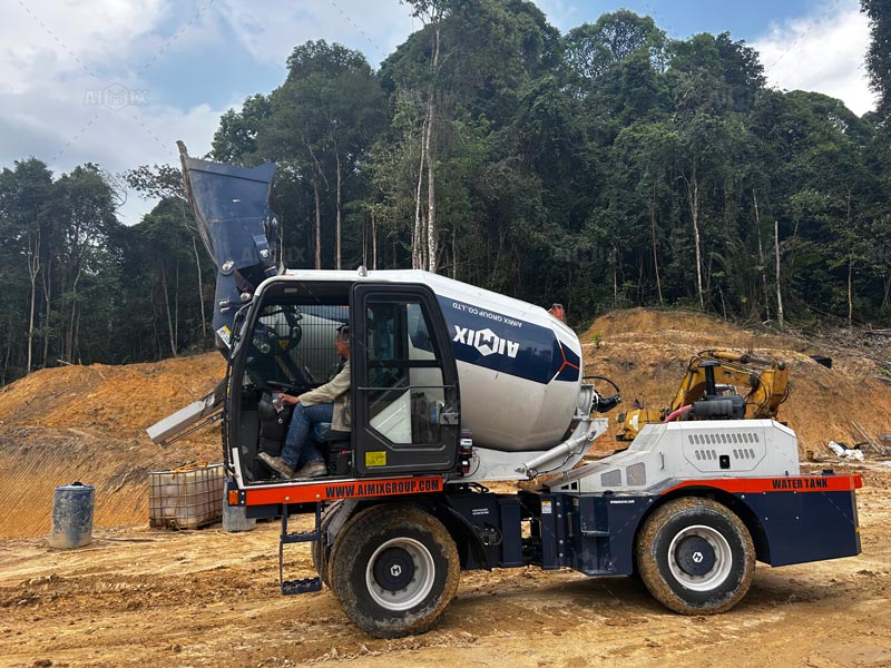 AS-3.5 self loading concrete mixer working in Malaysia