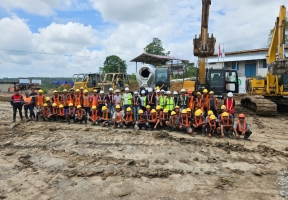 AS-3.5 self-loading concrete mixer working in Nigeria