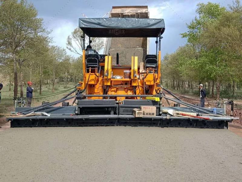 asphalt pavers for rural road construction