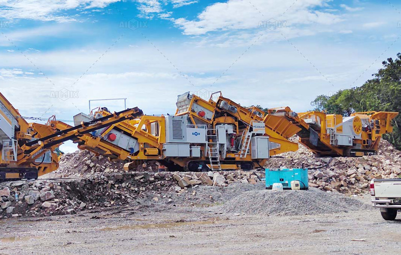 crawler mobile jaw crusher and other moble crushers in quarry operation in Malaysia