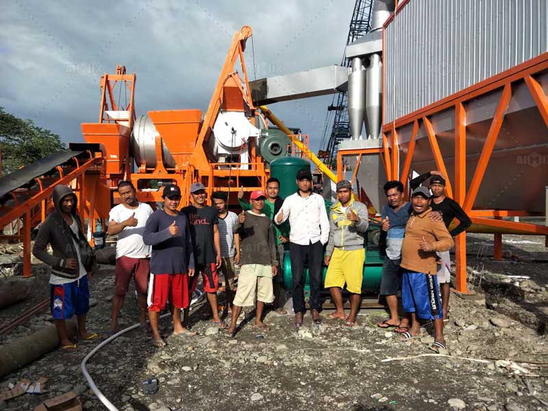 Philippine customers and asphalt mixing plant working well