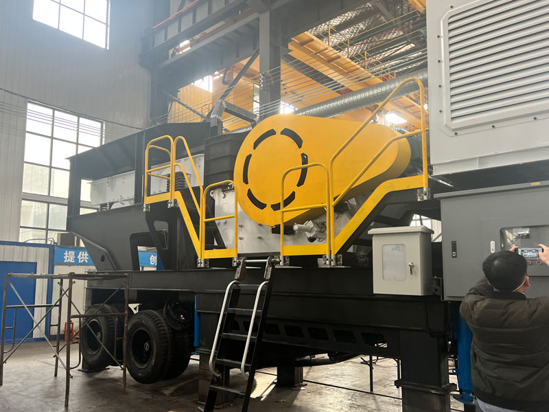 russia mobile crusher plant on workshop