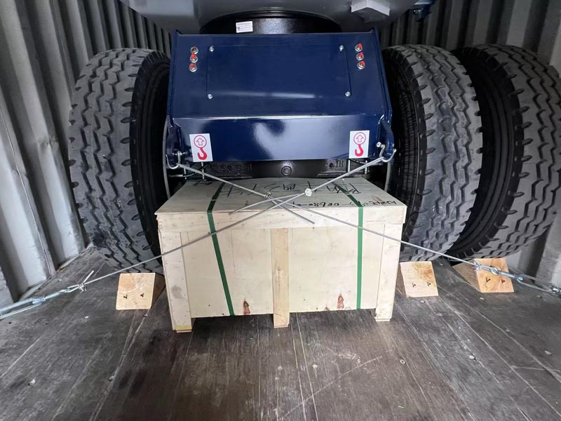 secure fixing of self loading concrete mixer parts