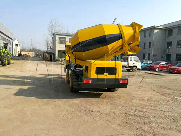 self loading concrete mixer