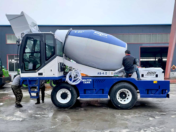 self loading concrete truck