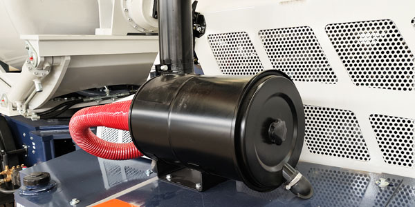 Water tank and pump system