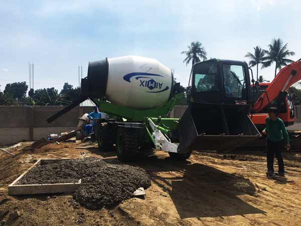 working site of self loading mixer